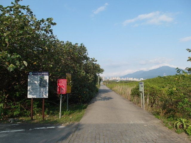 八里左岸自行車道 (160).JPG