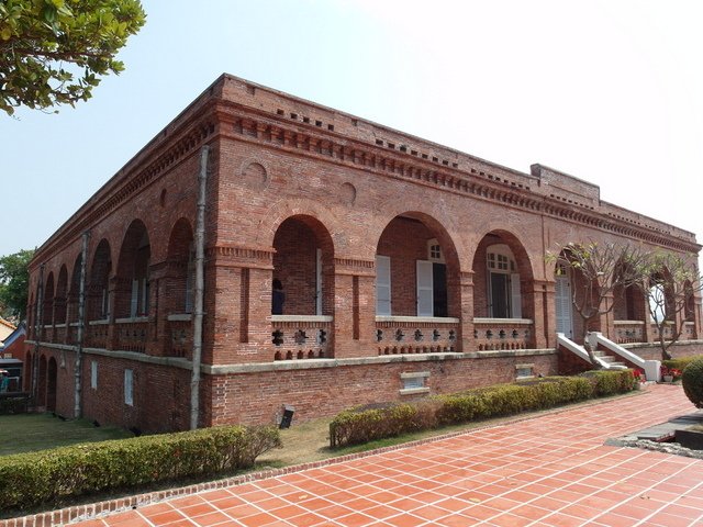 西子灣 (37).JPG