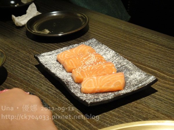 醐同燒肉-厚切鮭魚.JPG