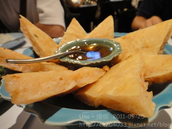 晶湯匙泰式主題餐廳京站店-月亮蝦餅1.JPG