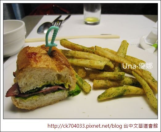 台中文華道會館早餐3.jpg
