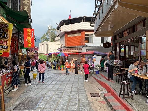 111.10.23柿外桃源之旅～清安豆腐街．雪山坑秘境．採摘
