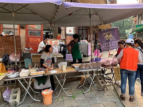 111.10.23柿外桃源之旅～清安豆腐街．雪山坑秘境．採摘