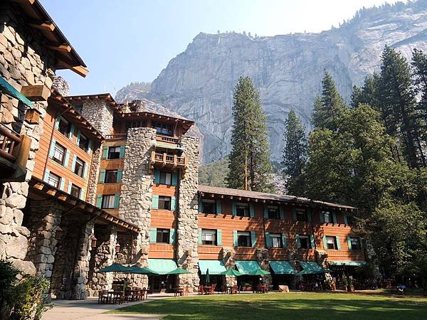 Ahwahnee Hotel