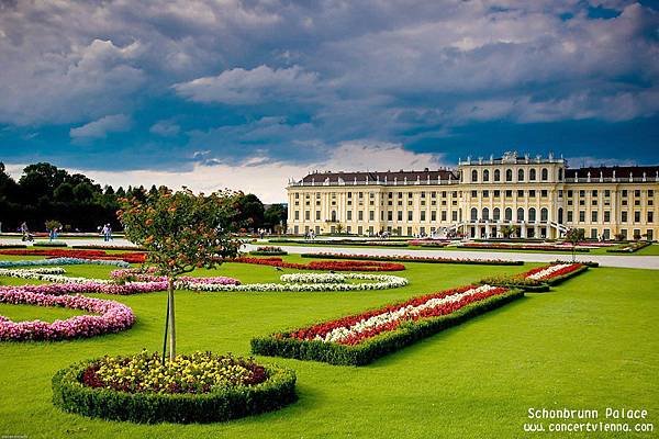 4. Schonbrunn Palace 美泉宮