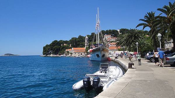 1205.Cavtat