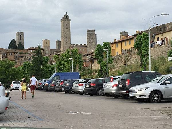 2015-06-12 19.09.17_San Gimignano