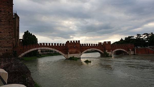 DSC03405.Ponte Scaligero