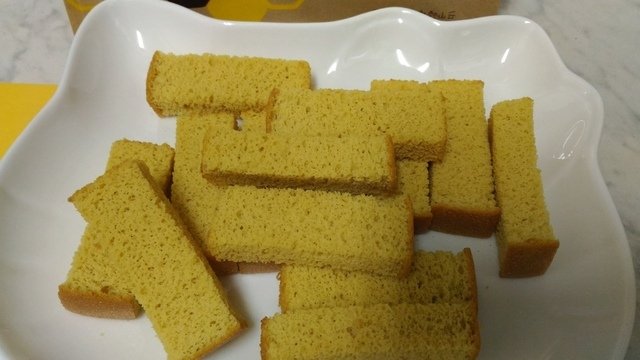 22.jpg - 1101023-微熱山丘~蜂蜜脆蛋糕~~