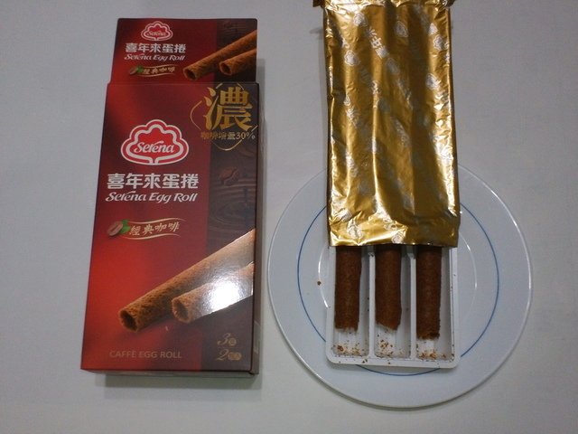 DSC06749.JPG - 1091125-喜年來10月份-經典咖啡蛋捲分享包靜岡抹茶蛋捲分享包(各一)~~