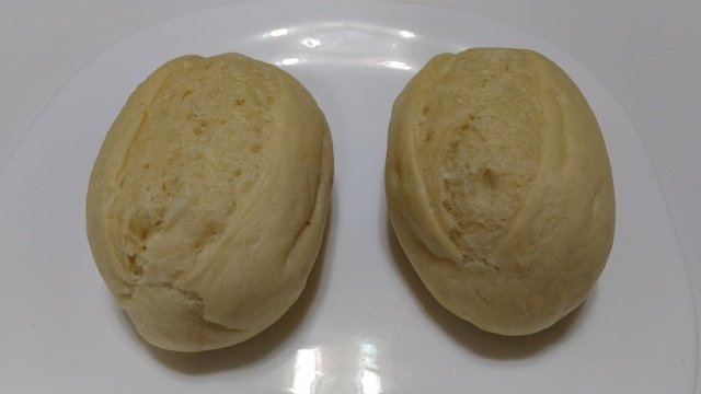 P_20200821_042223.jpg - 1090821-好市多半熟迷你麵包~