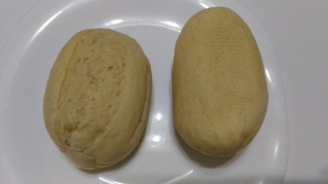 P_20200821_042252.jpg - 1090821-好市多半熟迷你麵包~