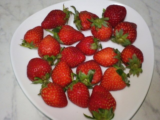 成品3.JPG - 1090227-蔥油餅+市場草莓~~
