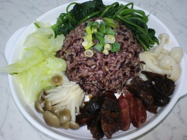 17.JPG - 1071024-綜合臘味飯~~