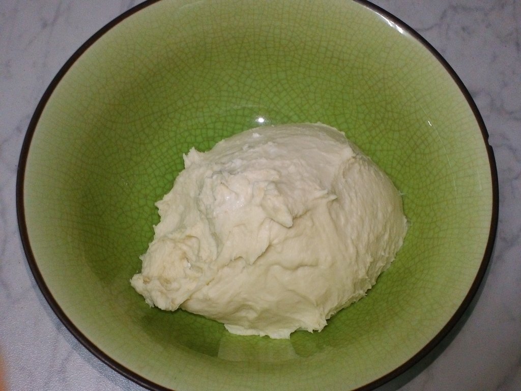 1.JPG - 1070425-香蒜肉鬆麵包~~