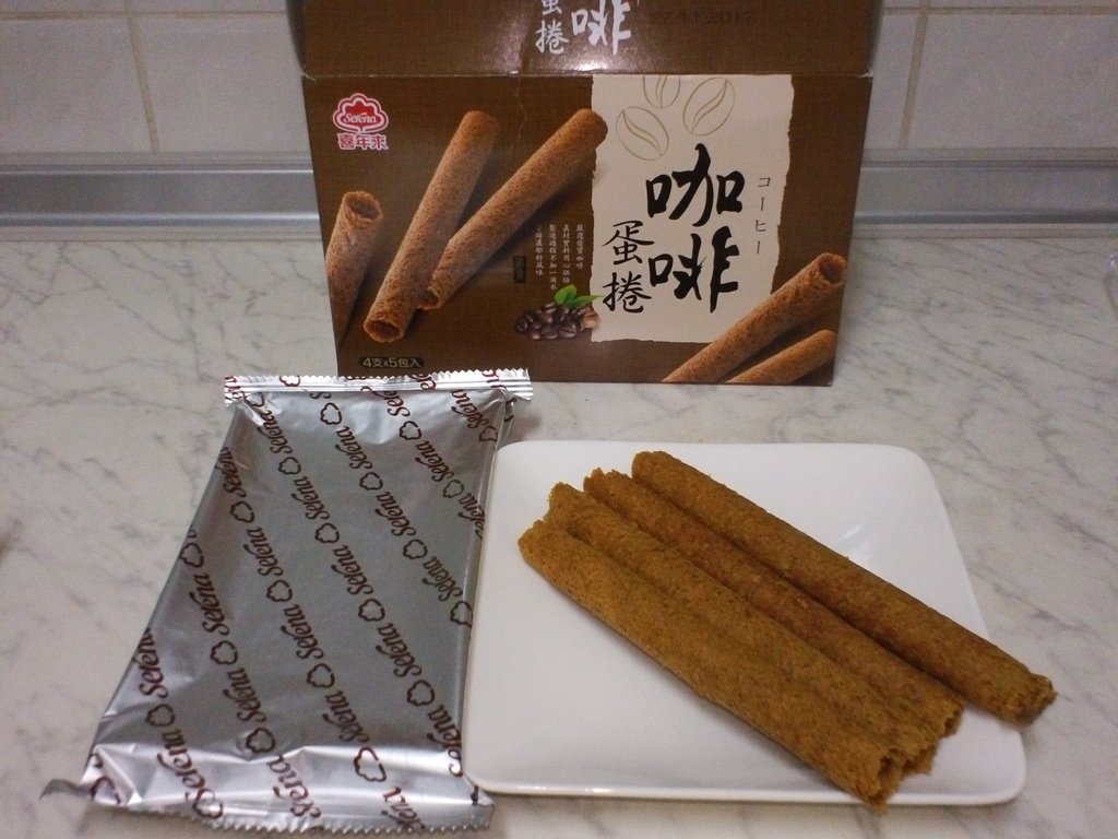 17.JPG - 1060218-喜年來咖啡蛋捲(隨手包)~~