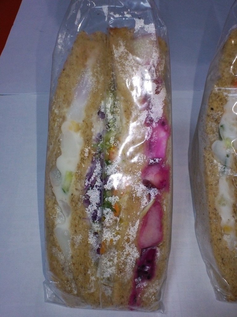 2.JPG - 1050802-營養三明治-水果口味