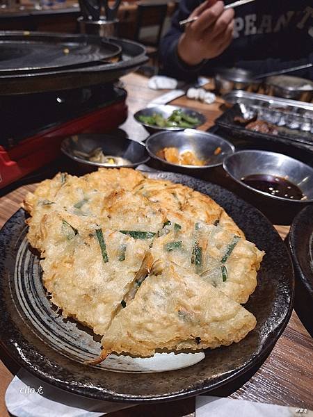 韓老二烤肉餐廳有道地的韓國烤肉，帶給我意猶未盡的各類韓式料理