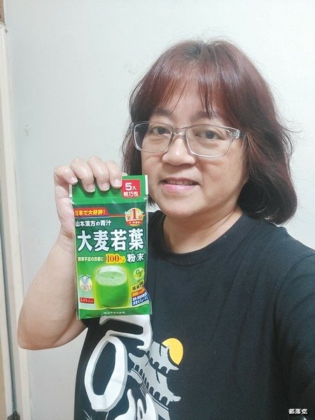 全家新上市山本漢方大麥若葉青汁一杯讓你輕暢纖，全家也能買