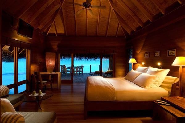 wood-bedroom-villa-resort.jpg