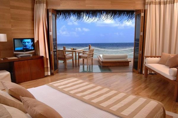 bedroom-view-sea.jpg