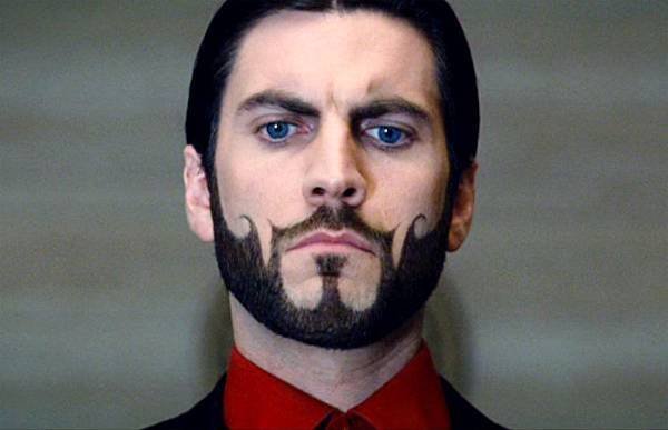 the-hunger-games-seneca-crane-beard