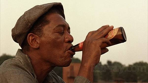 The-SHawshank-Redemption-Screenshots-the-shawshank-redemption-4263876-618-347