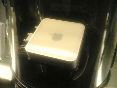 20110302-apple-to-roll-out-mac-mini1.jpg