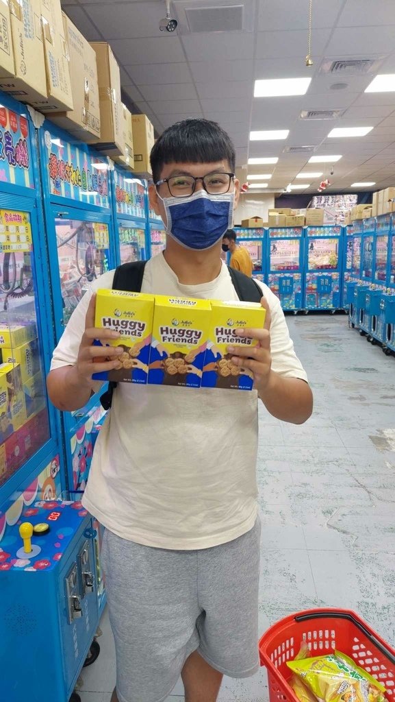 海岸線第一間咖啡複合式夾娃娃機，台中梧棲熱門旅遊景點，冷凍披