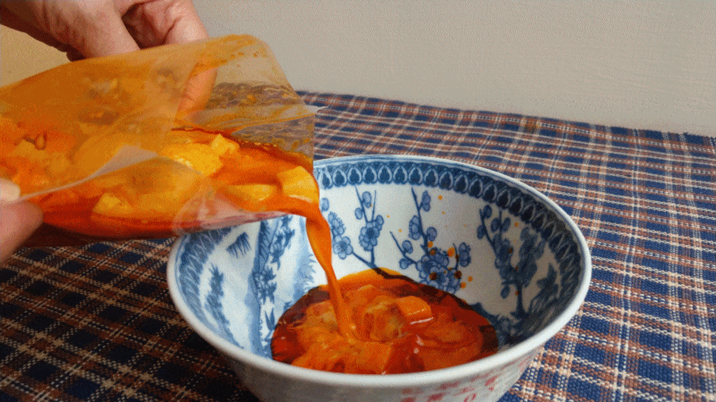 我的菜初戀紅咖哩放肆綠咖哩忘不了打拋豬冬蔭菇菇豬湯8.gif
