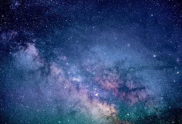 astronomy-1867616_1920.jpg