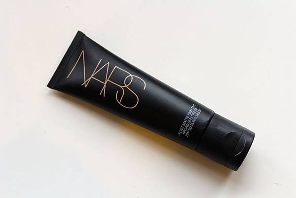 Nars-Velvet-Skin-Tint-1.jpg