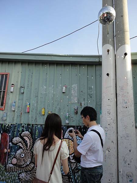 100.05.15 在眷村裡迷路