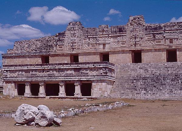 uxmal 3