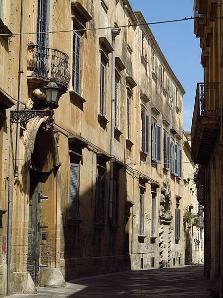 lecce 4