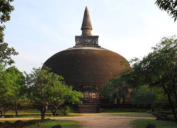 Polonnaruwa 30c