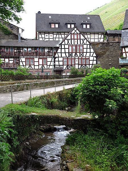 Bacharach f4.JPG