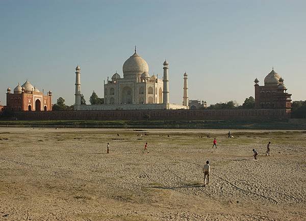 Taj e2.jpg