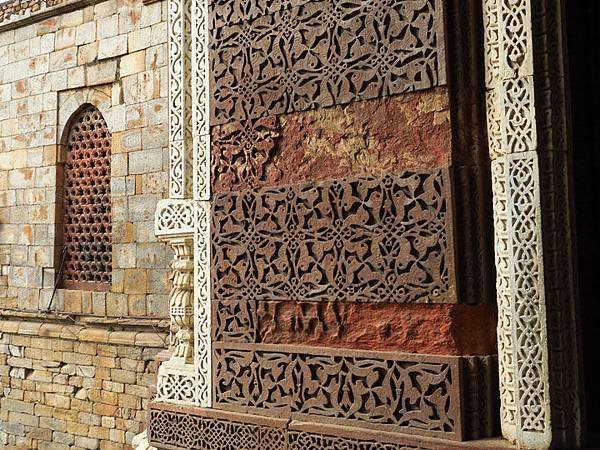 Qutb Minar b10.JPG