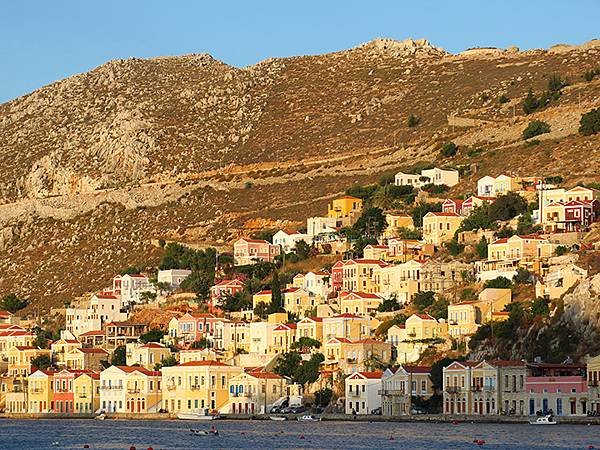 希臘跳島(四十七)‧錫米島(上)‧主鎮和佩迪(Symi I)