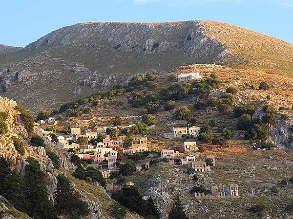 希臘跳島(四十七)‧錫米島(上)‧主鎮和佩迪(Symi I)