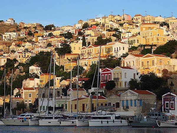 希臘跳島(四十七)‧錫米島(上)‧主鎮和佩迪(Symi I)