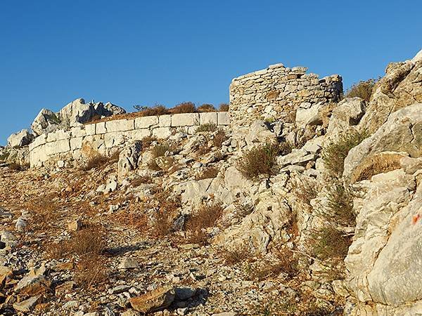 希臘跳島(四十八)‧錫米島(下)‧風車和城堡(Symi II