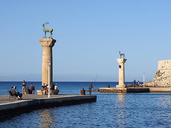 希臘跳島(五十三)‧羅德島(五)‧新城、港口、海灘(Rhod