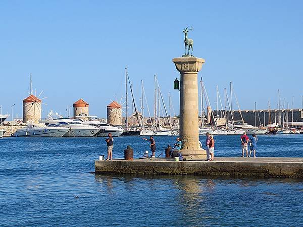 希臘跳島(五十三)‧羅德島(五)‧新城、港口、海灘(Rhod