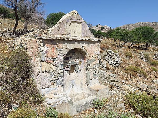 希臘跳島(五十七)‧蒂洛斯島(中)‧小村和萊斯拉海灘(Til