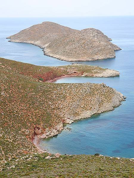 希臘跳島(五十七)‧蒂洛斯島(中)‧小村和萊斯拉海灘(Til