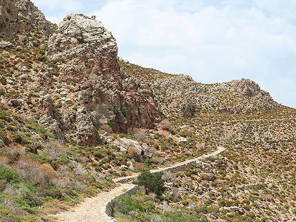 希臘跳島(五十七)‧蒂洛斯島(中)‧小村和萊斯拉海灘(Til