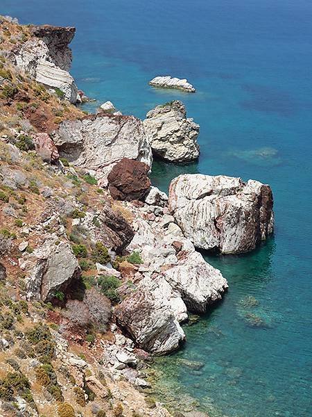 希臘跳島(五十七)‧蒂洛斯島(中)‧小村和萊斯拉海灘(Til