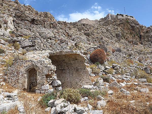 希臘跳島(五十八)‧蒂洛斯島(下)‧大村和城堡(Tilos 